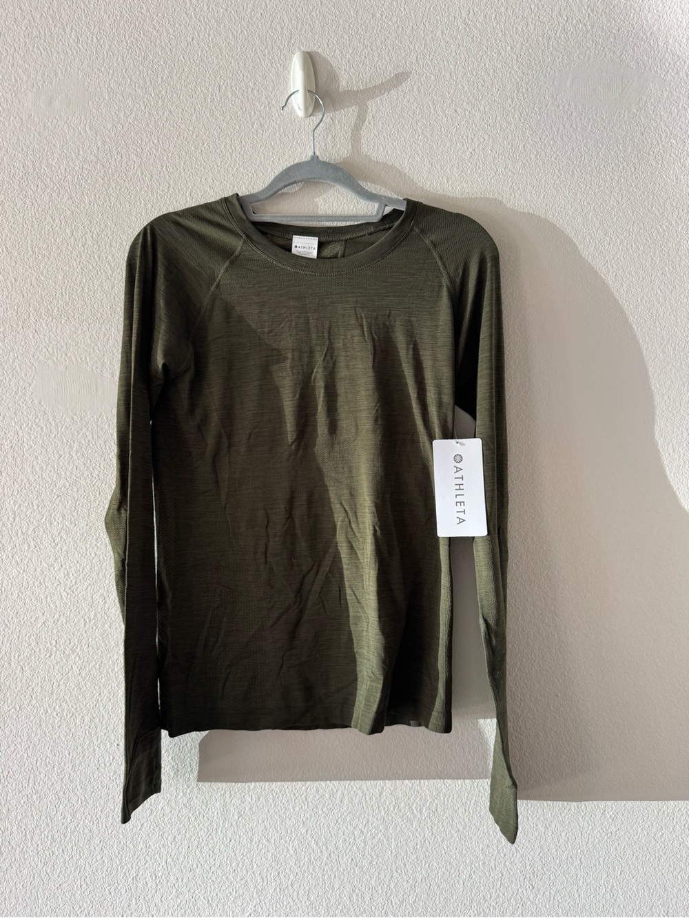 Athleta dark green workout shirt